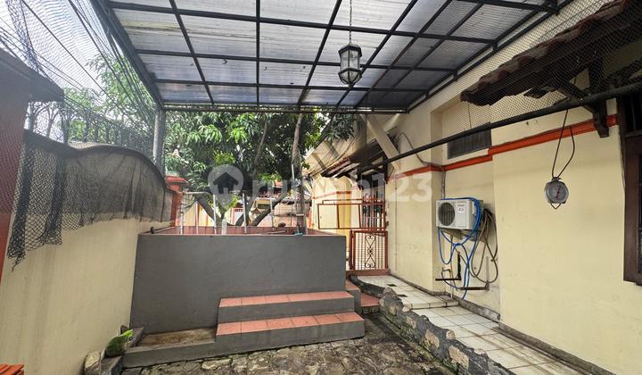 House for Sale in East Pejaten 2