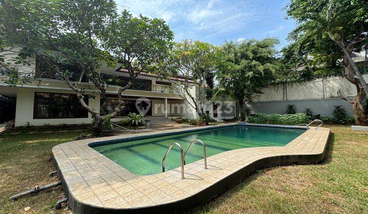 Luxury Garden House In Kemang Close To Australia International School 1