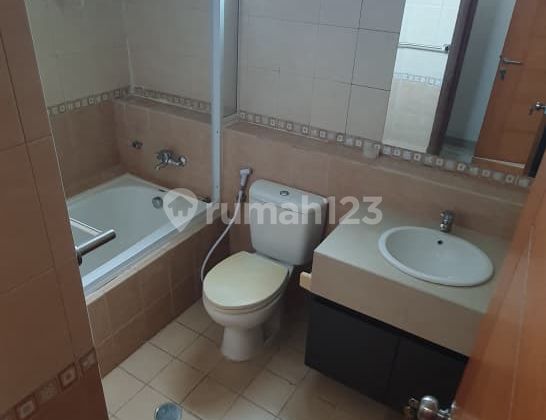 Appartemen Hampton Park di Terogong Dekat Jis 2