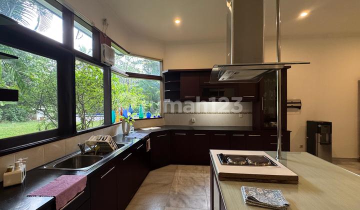 Rumah Lengkap di Kompleks Pejaten Rumah Lengkap di Kompleks Pejaten