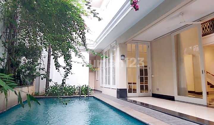 Luxury House In Pondok Indah Close To Jis
