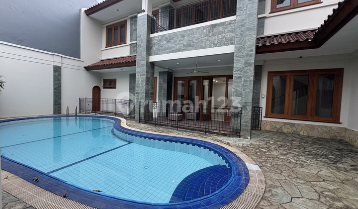 Rental House in Pondok Indah Rental House in Pondok Indah