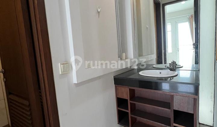 Semifurnished Luxury House In Kebayoran Baru Close To Senopati Area 2