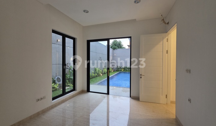 Rumah Brand New Mewah American Classic. Ada Pool. Siap Huni. Langka 2