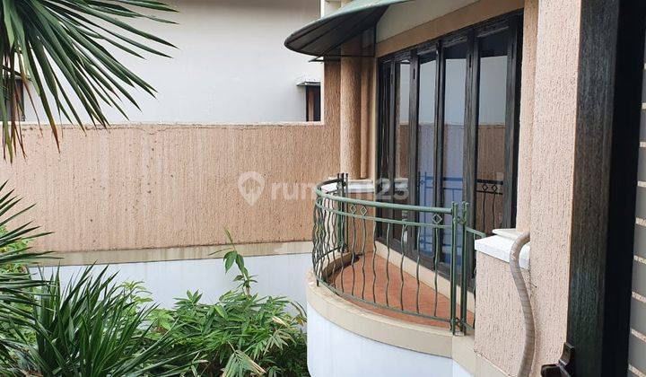 Rumah mewah 3 lantai dg basement, harga rumah sudah murah 2