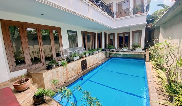 Rumah Dijual Area Widya Chandra Kebayoran Baru-Mewah, ada Kolam Renang, Dekat Komplek Menteri 2