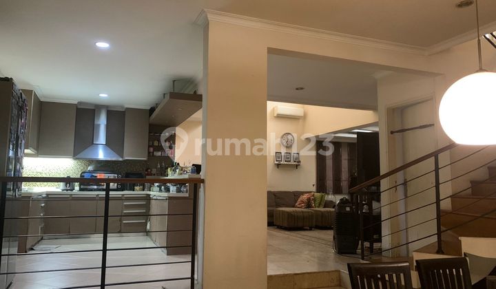 Jual Rumah di Villa Cinere Mas-2 Lantai, Pekarangan Luas, Taman Belakang Hadap Hutan Pinus 2
