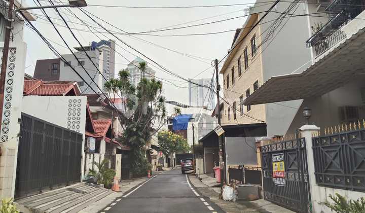 Hitung Tanah! Rumah di Benhil 137 m2, Dekat SCBD dan Gatot Subroto, Bebas Banjir 2