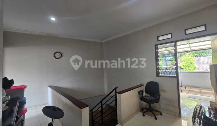 Jual Cepat, Dalam Cluster Kencana Loka, Semi Furnished, One Gate Sysyem Jual Cepat, Dalam Cluster Kencana Loka, Semi Furnished, One Gate Sysyem