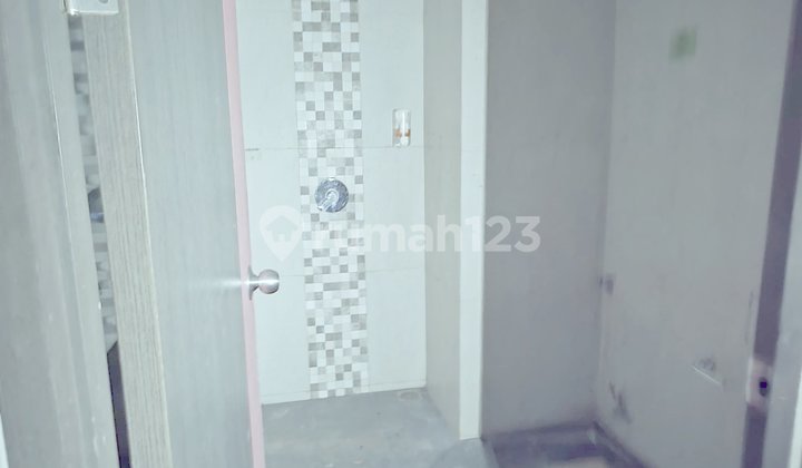 Selling Cheap! 5-Story ex-Hotel Building in Menteng Area. 2