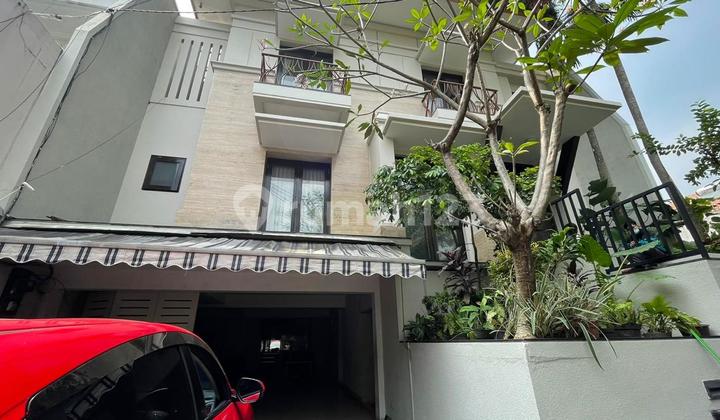 High-Demand Area! 3.5-Story House, Super Strategic Location Near SCBD & MRT 2