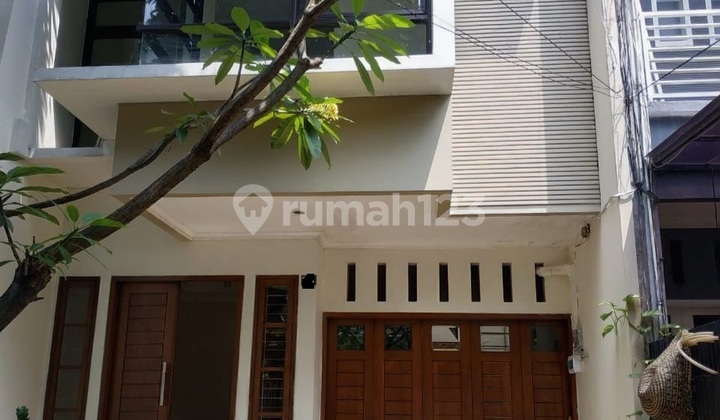 Dekat RS Pertamina! Rumah 2 Lantai Bisa Kantor, Harga 240 Juta/Tahun