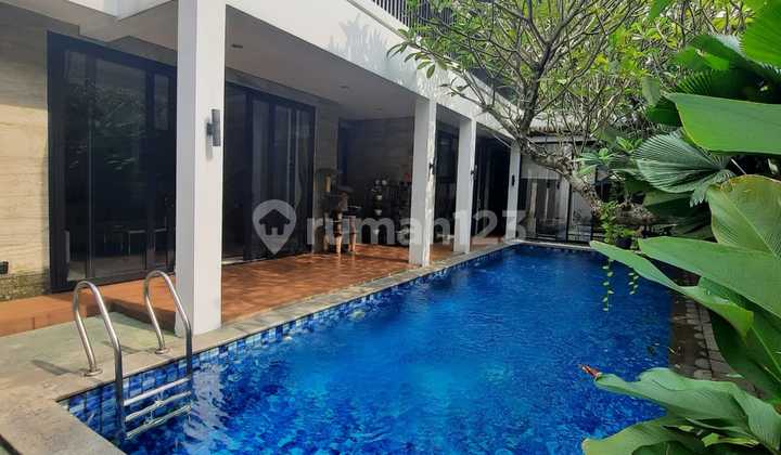 Jual Rumah Kemang-2 Lantai, Ada Pool, Dalam Komplek