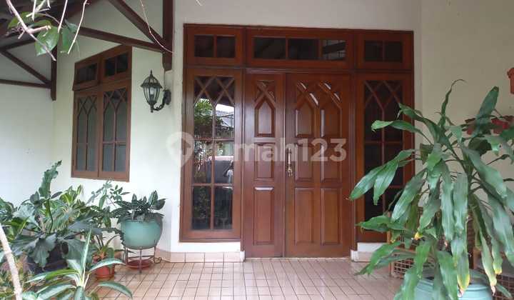 Rumah di Komplek Perumahan Lebak Bulus, Dekat MRT dan Tol JORR 2