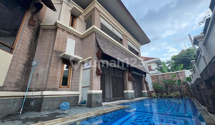 Sewa Rumah Mewah Pondok Indah-2 Lantai, Siap Huni, Pool, Area Favorit
