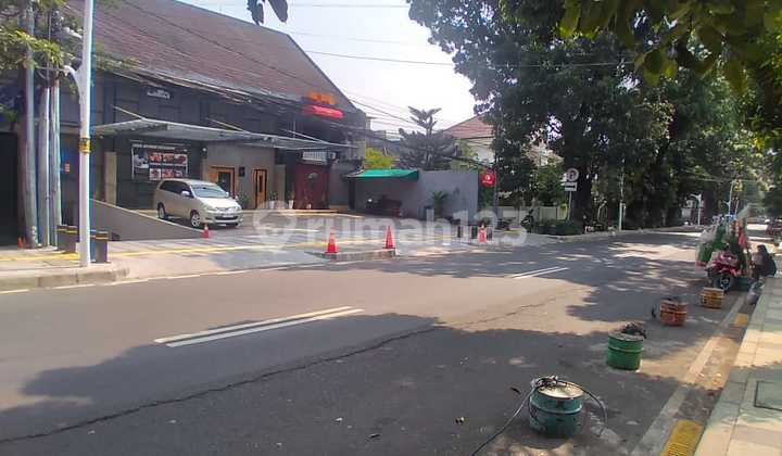 Gedung Komersial di Area Premium, Potensi Capital Gain Tinggi, Akses Mudah ke SCBD & Senopati Gedung Komersial di Area Premium, Potensi Capital Gain Tinggi, Akses Mudah ke SCBD & Senopati