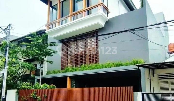 Jual Rumah Mewah Baru 3,5 Lantai di Pondok Indah - Ada Lift & Kolam Renang, Dekat Sekolah Internasional