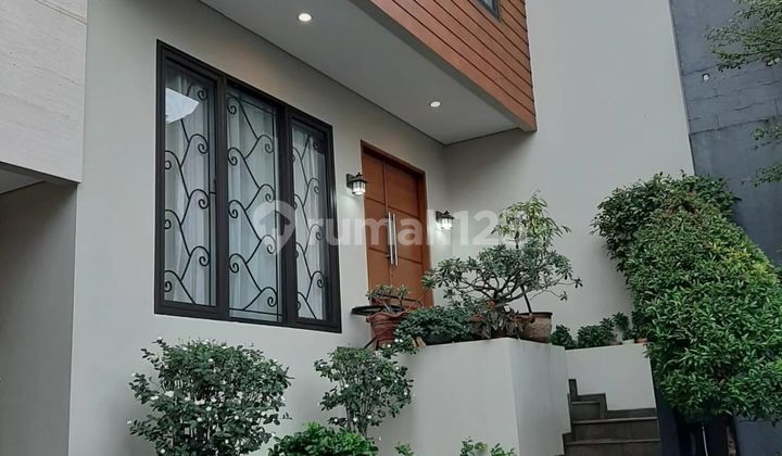 Siap Huni, Terawat, Dalam Townhouse, Semi Furnished, Dekat JORR