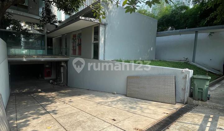Far Below the NJOP Price! Two-Story Building Ready to Occupy, Just a Step Away from MCD Kemang.