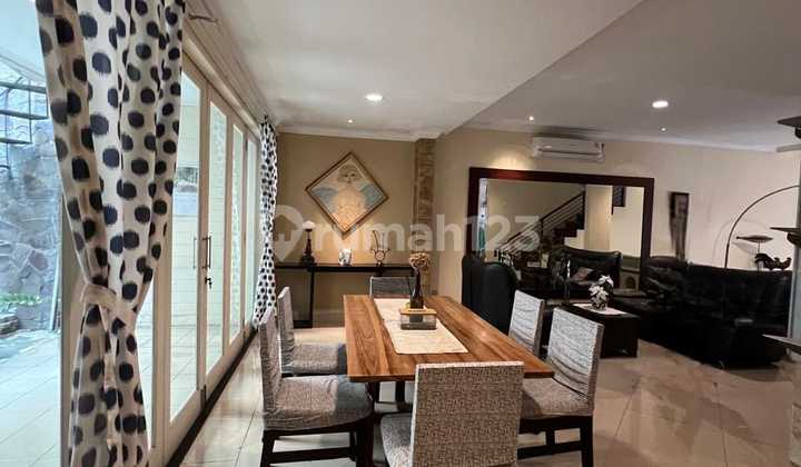 Rumah Furnished Cantik 2 Lantai di Kartika Alam – Lokasi Strategis Dekat PI Mall
