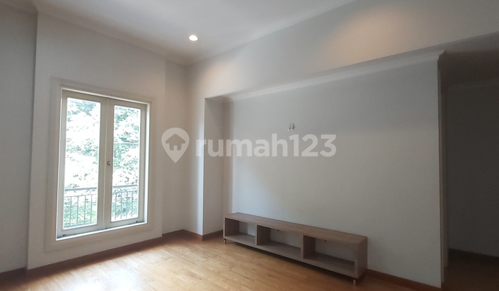 Rumah Sewa Pondok Indah - Lux, 2,5 lantai, Ada Pool, area Alam Asri 2