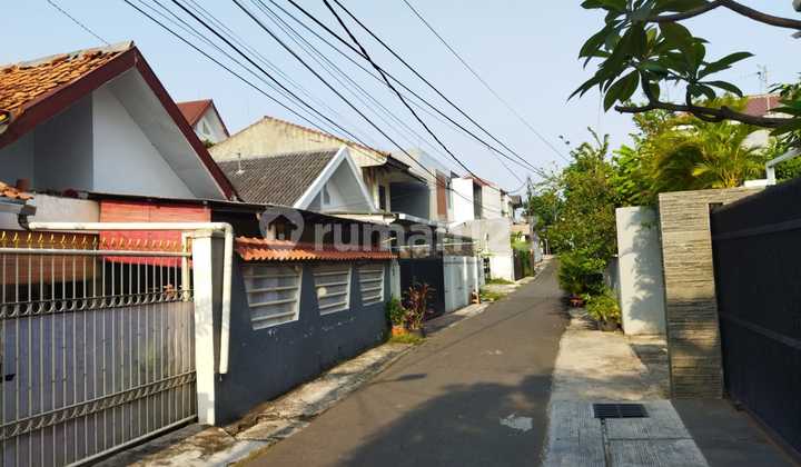 Rumah Hitung Tanah Luas 220 M2, Area Panglima Polim, Dekat MRT