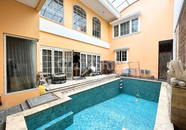 Rare! Elite Home in the Mega Kuningan Diplomatic Area, Priced Below Market Value! 2