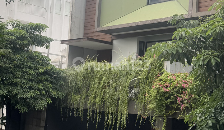 Jual Rumah Kost di Gatot Subroto - Dalam Komplek, 12 Kamar, Good Invest! 2