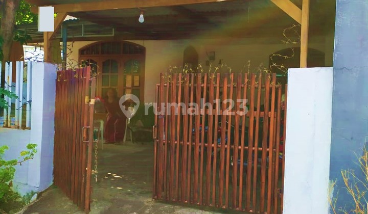 Rumah Hitung Tanah Luas 298M2 di Kebayoran Baru Selatan - SHM Langka Rumah Hitung Tanah Luas 298M2 di Kebayoran Baru Selatan - SHM Langka