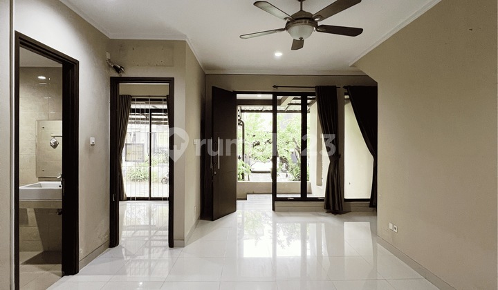 Dijual Rumah Bintaro Bergaya Modern Terawat Siap Huni 2
