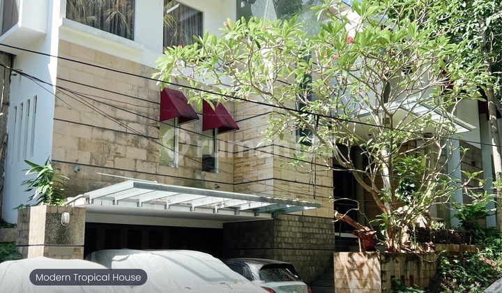 Dijual Rumah Mewah Bintaro Bergaya Modern Tropical
