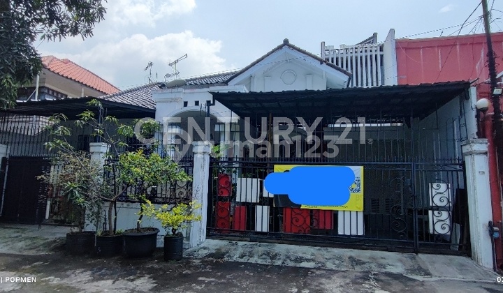 House for Sale on Ampera Raya Street Near Grage Mall