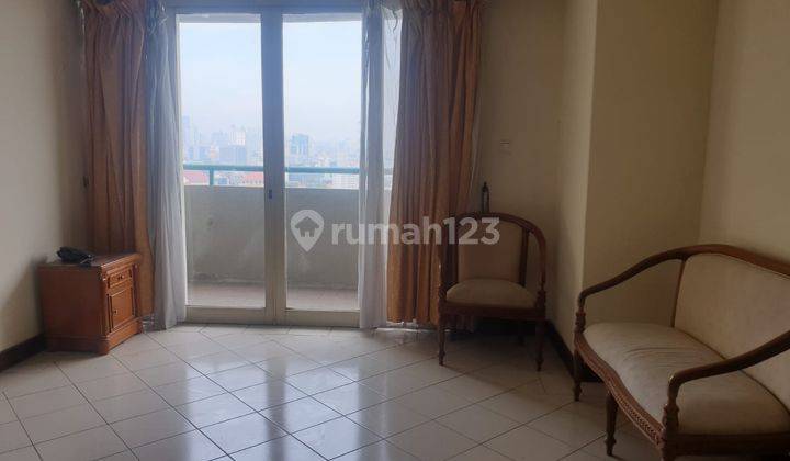 Apartemen di Samping Istana Merdeka Jakarta