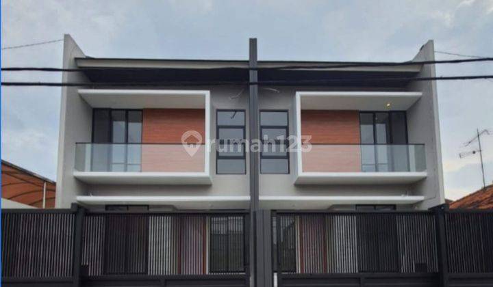 Rumah di Jl.Mulyosari Prima, Surabaya 2 Lantai Baru SHM 1