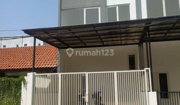 Rumah Rungkut Asri 2 Lantai Surabaya 1