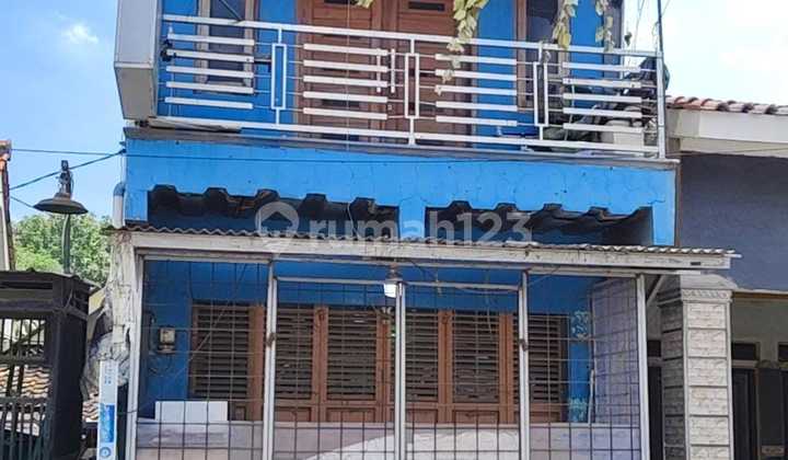 Shop house in the Palimanan area. 1