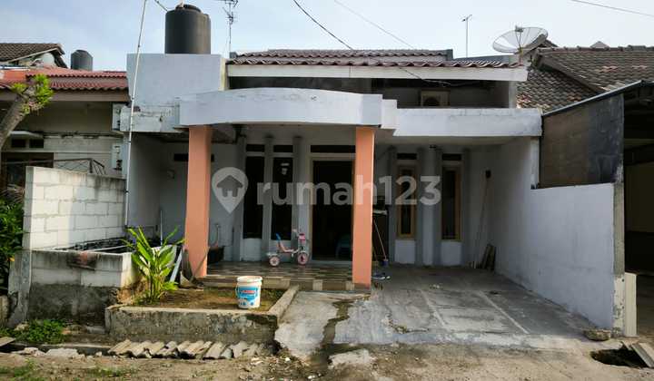 Rumah Murah di Taman Pulomas
