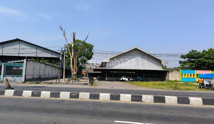 Gedung Ex Bioskop Dan Futsal di Arjawinangun 1