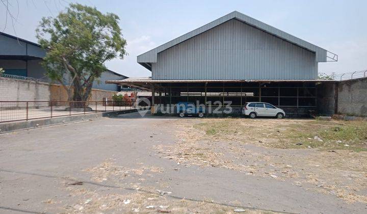 Gedung Ex Bioskop Dan Futsal di Arjawinangun 2