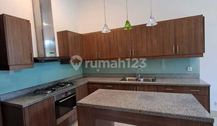 Pakubuwono Townhouse 4BR with Private Pool Senayan 2