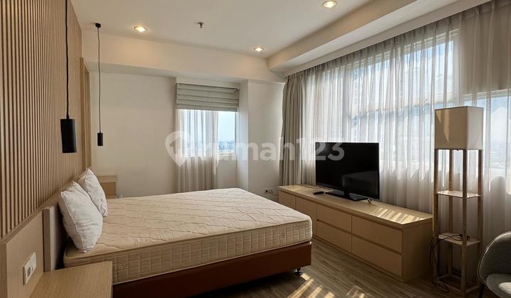 For Sale 1 Park Residences 3 BR Furnished Apartment Gandaria Jakarta 2