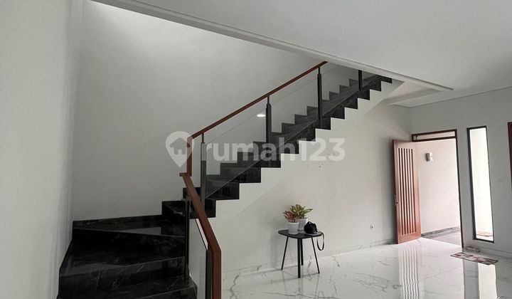 Rumah Bagus Siap Huni 2 Lantai di Mekar Wangi Bandung Rumah Bagus di Mekar Wangi