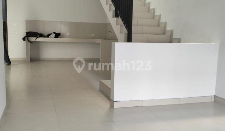 For Sale Ready-to-Occupy House Near Feslink Mall, Peta Street, Bandung City 2