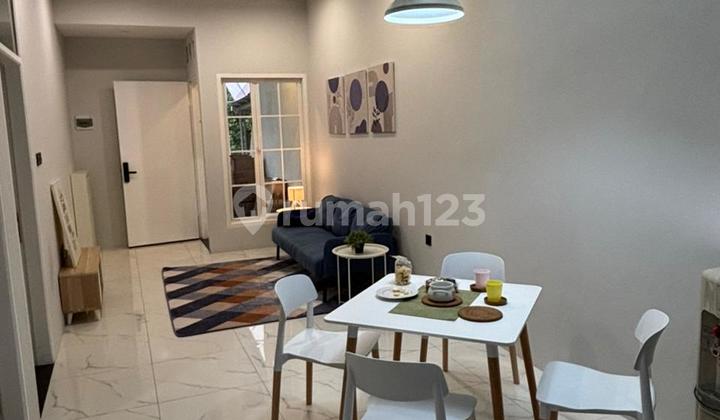 Ready-to-Occupy Fully Furnished House on Jalan Kembar Mas Bandung 2