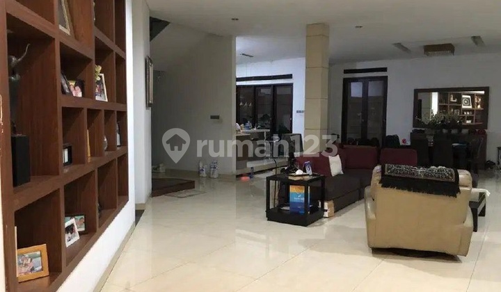 Rumah Strategis siap huni Jln Supratman Sayap Riau Kota Bandung 2