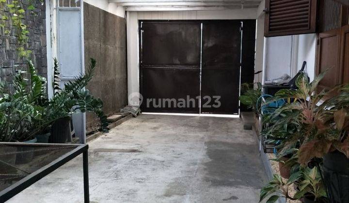 Rumah strategis siap huni di tengah kota Bandung  2