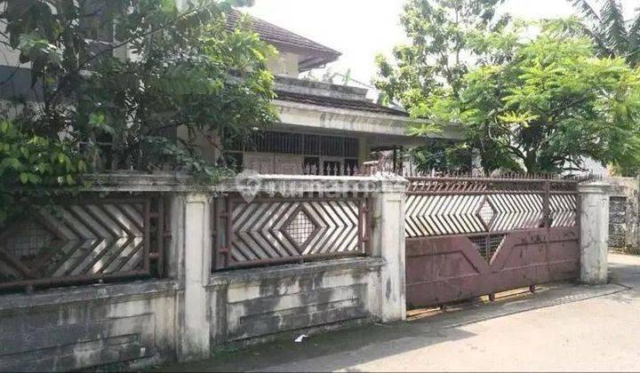 Rumah lama murah di Pengkolan jati Cinere Jakarta Selatan  1