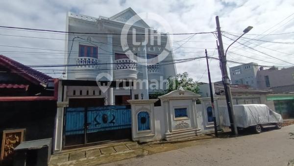 Rumah Mewah 2 Lantai di Dukuh Timur, Cilincing, Jakarta Utara Rumah Mewah 2 Lantai di Dukuh Timur, Cilincing, Jakarta Utara