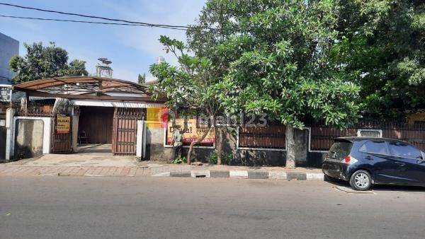 Disewakan Rumah Siap Huni di Jl. Budi Raya Kemanggisan Palmerah Jakarta Barat 1