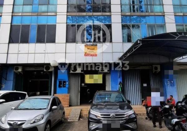 Ruko di Mega Grosir Cempaka Mas Area Jakarta Pusat Ruko di Mega Grosir Cempaka Mas Area Jakarta Pusat